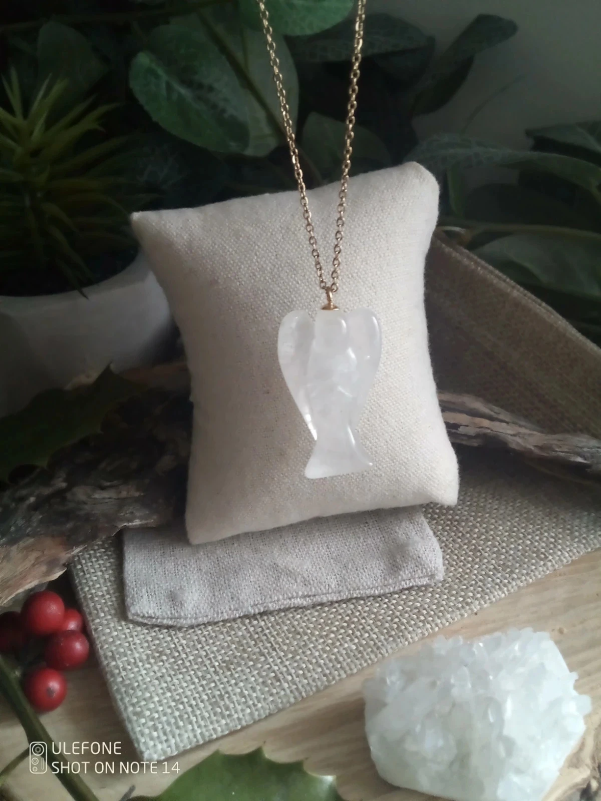 Angel crystal rock stone necklace + card – photo 2